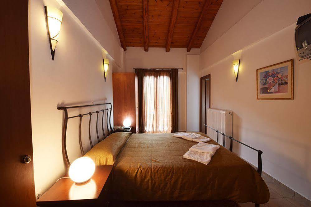 Ahilion Hotel Kalavryta Ngoại thất bức ảnh
