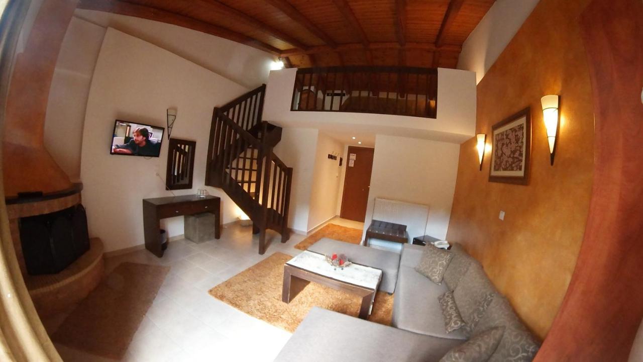 Ahilion Hotel Kalavryta Ngoại thất bức ảnh