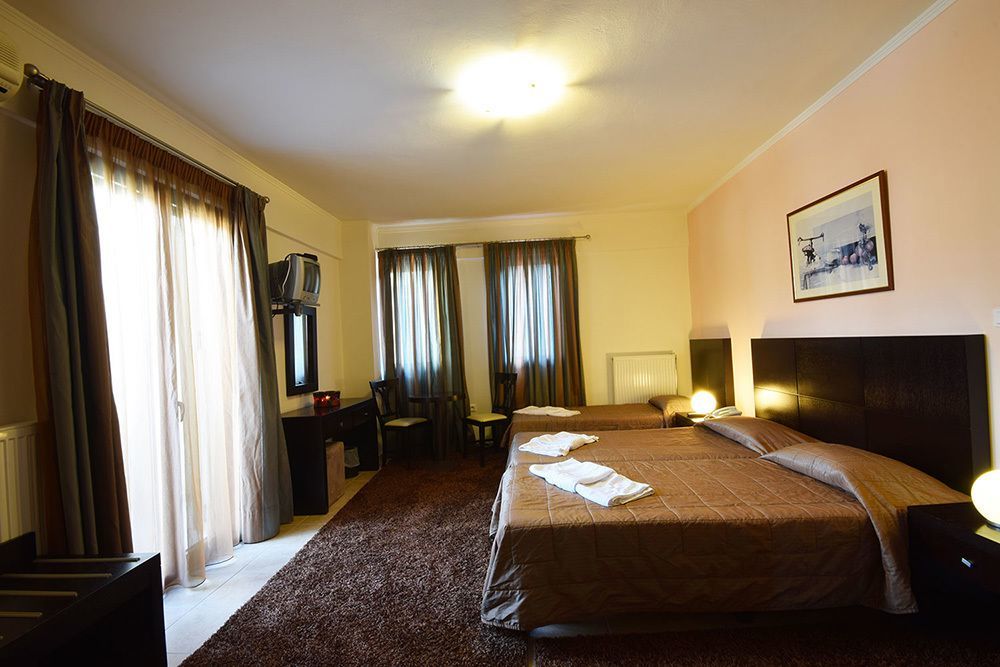 Ahilion Hotel Kalavryta Ngoại thất bức ảnh